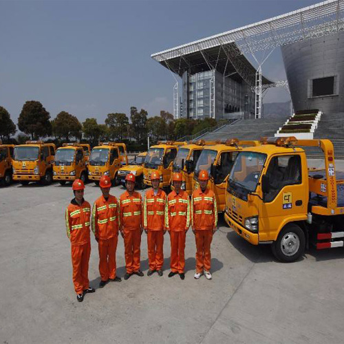 天津24小时汽车道路救援拖车